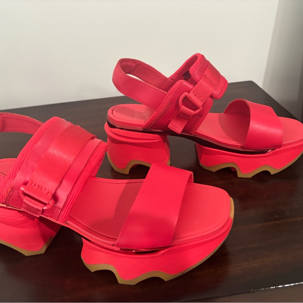Sorel Red Chunky Platform Sandals 7.5